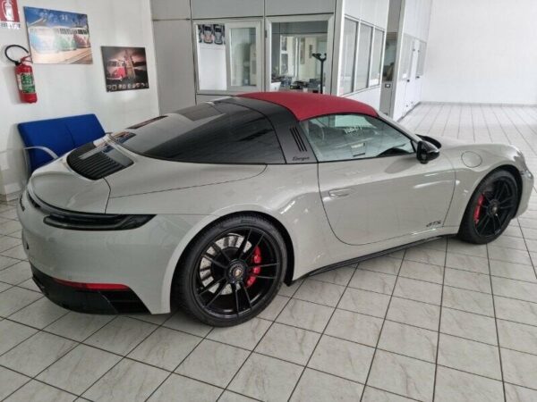 Porsche 911 Targa 4 GTS - immagine 6