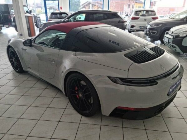 Porsche 911 Targa 4 GTS - immagine 5