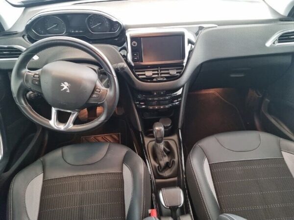 Peugeot 2008 PureTech 82 Allure - immagine 9